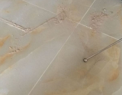 华蓥瓷砖空鼓维修公司分享粘合剂选择不当在瓷砖铺贴过程中可能导致以下问题